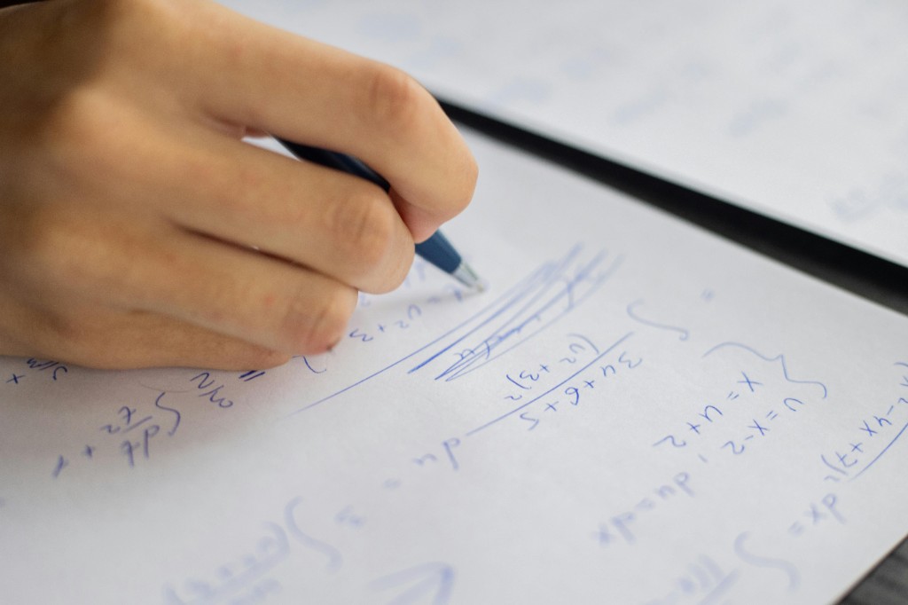 Best Accredited Online Math Courses for Transferable College Credit