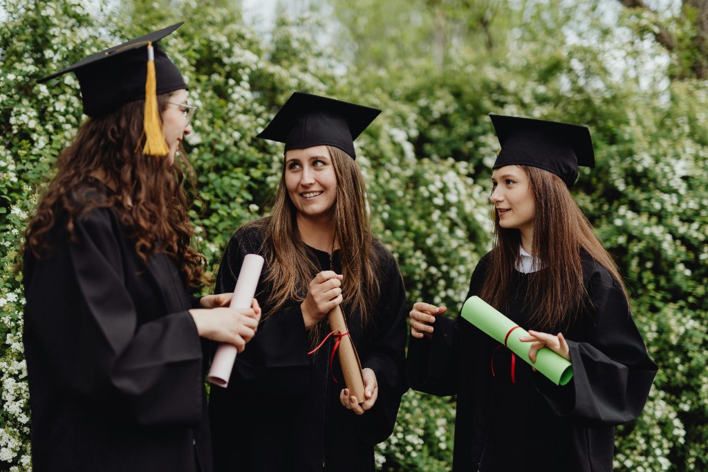 Best Online Colleges and Most Popular Online Degrees for 2026